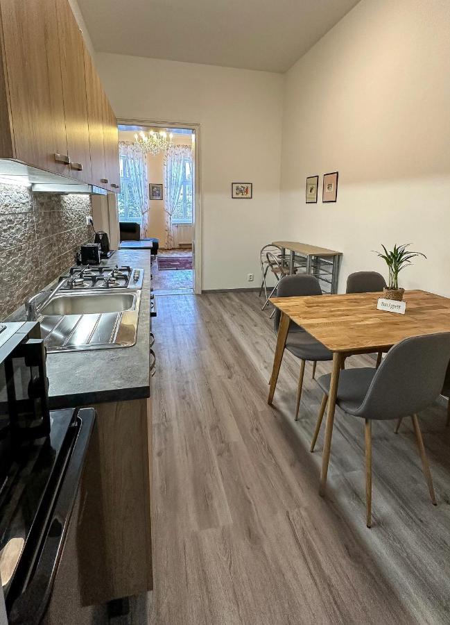Apartment Bohemia Карлови Вари Екстериор снимка